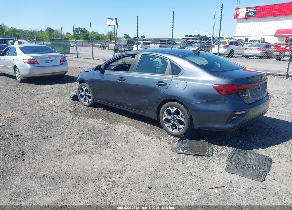 2021 KIA FORTE LXS VIN: 3KPF24AD7ME353121