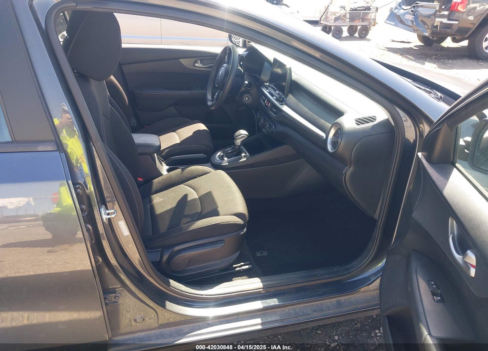 2021 KIA FORTE LXS VIN: 3KPF24AD7ME353121