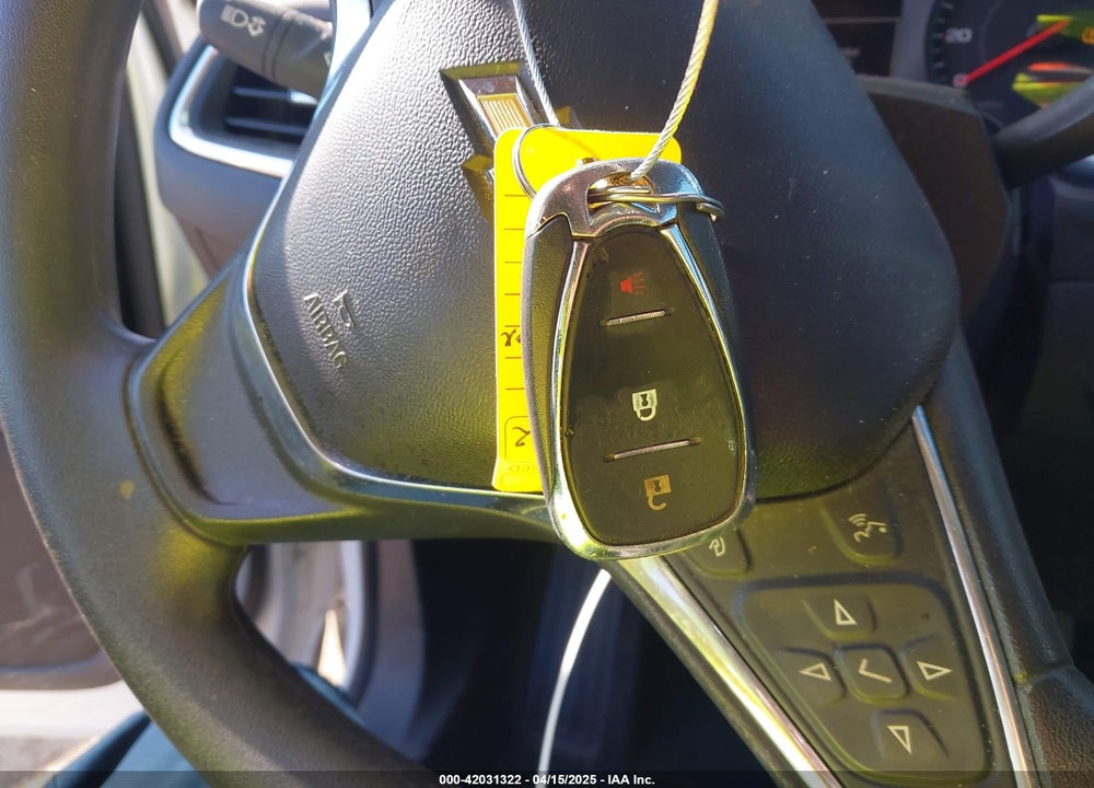 2018 CHEVROLET EQUINOX LT VIN: 2GNAXKEXXJ6267227