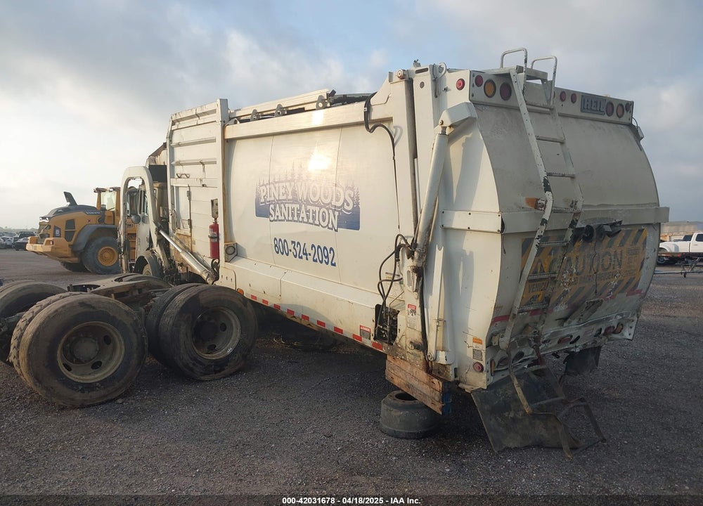 2018 MACK TERRAPRO VIN: 1M2AV04C0JM017672