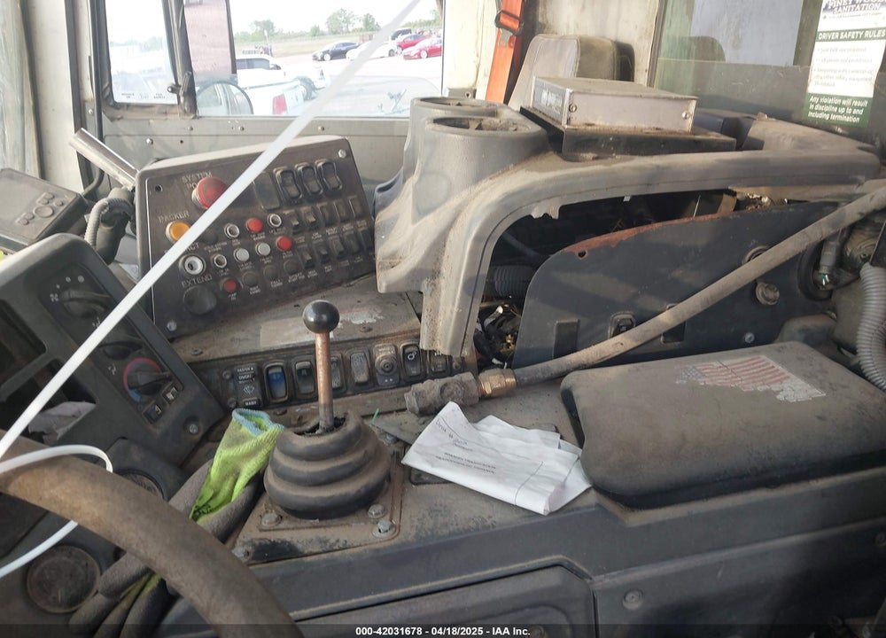 2018 MACK TERRAPRO VIN: 1M2AV04C0JM017672