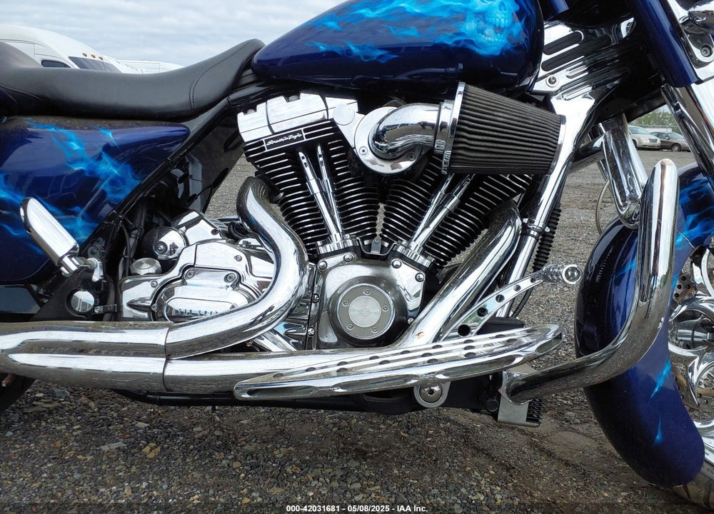 2007 HARLEY-DAVIDSON FLHX VIN: 1HD1KB4157Y700779