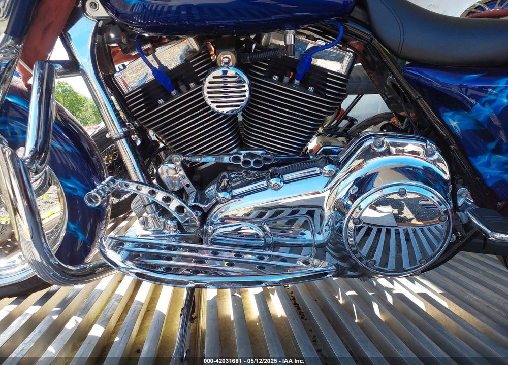 2007 HARLEY-DAVIDSON FLHX VIN: 1HD1KB4157Y700779