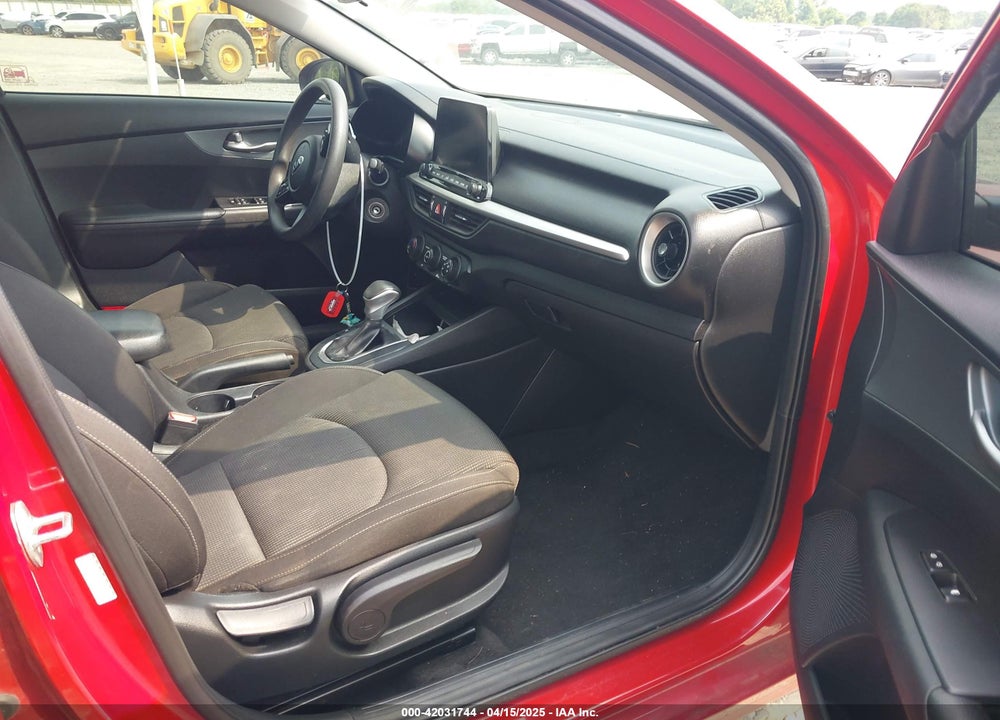 2021 KIA FORTE VIN: 3KPF24AD2ME361269