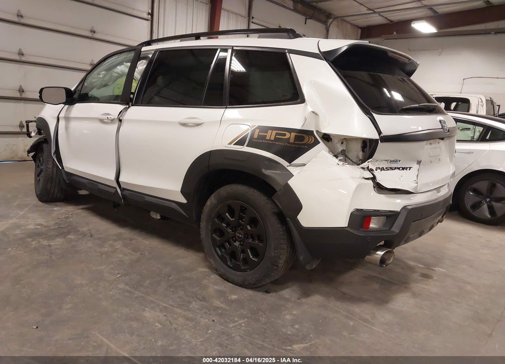2022 HONDA PASSPORT VIN: 5FNYF8H6XNB019074