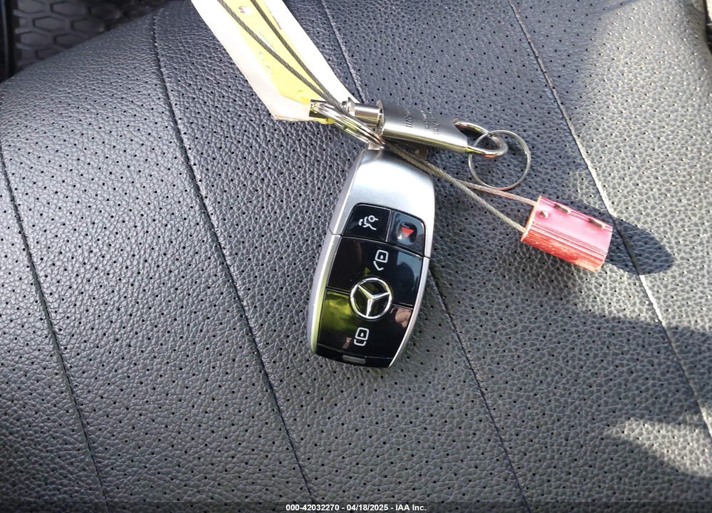 2017 MERCEDES-BENZ E 300 VIN: WDDZF4KB2HA228511