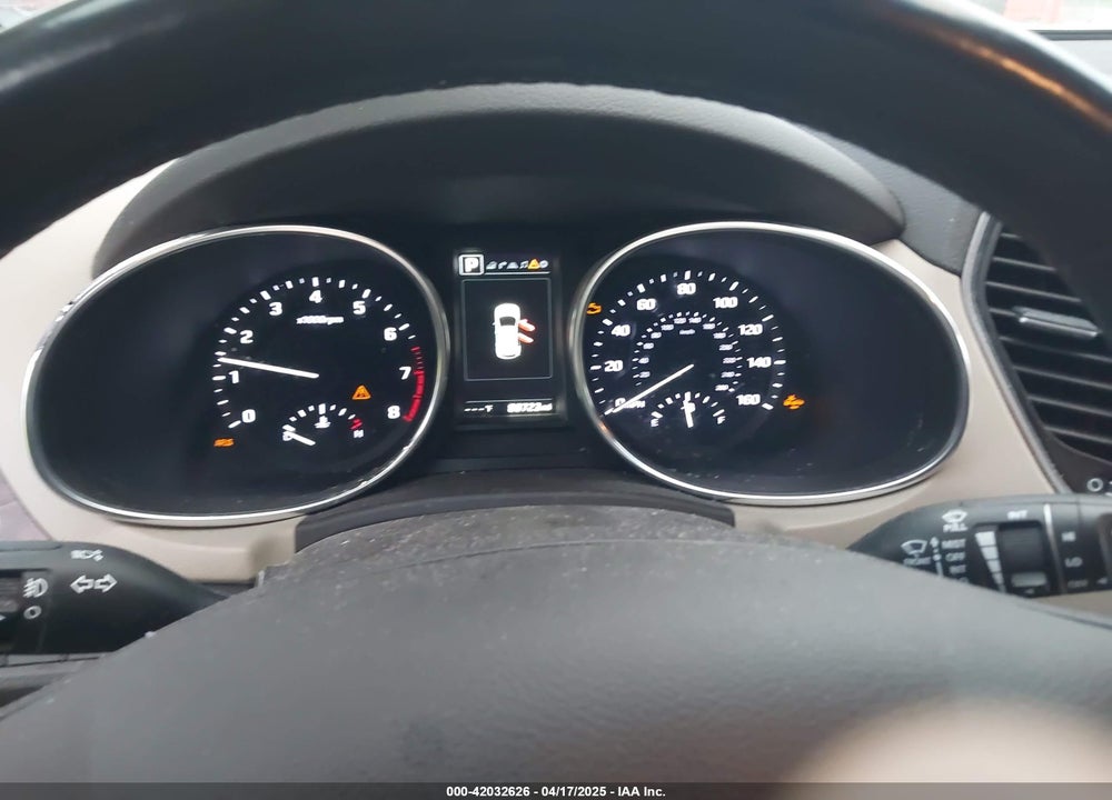2018 HYUNDAI SANTA FE VIN: KM8SR4HF8JU283333