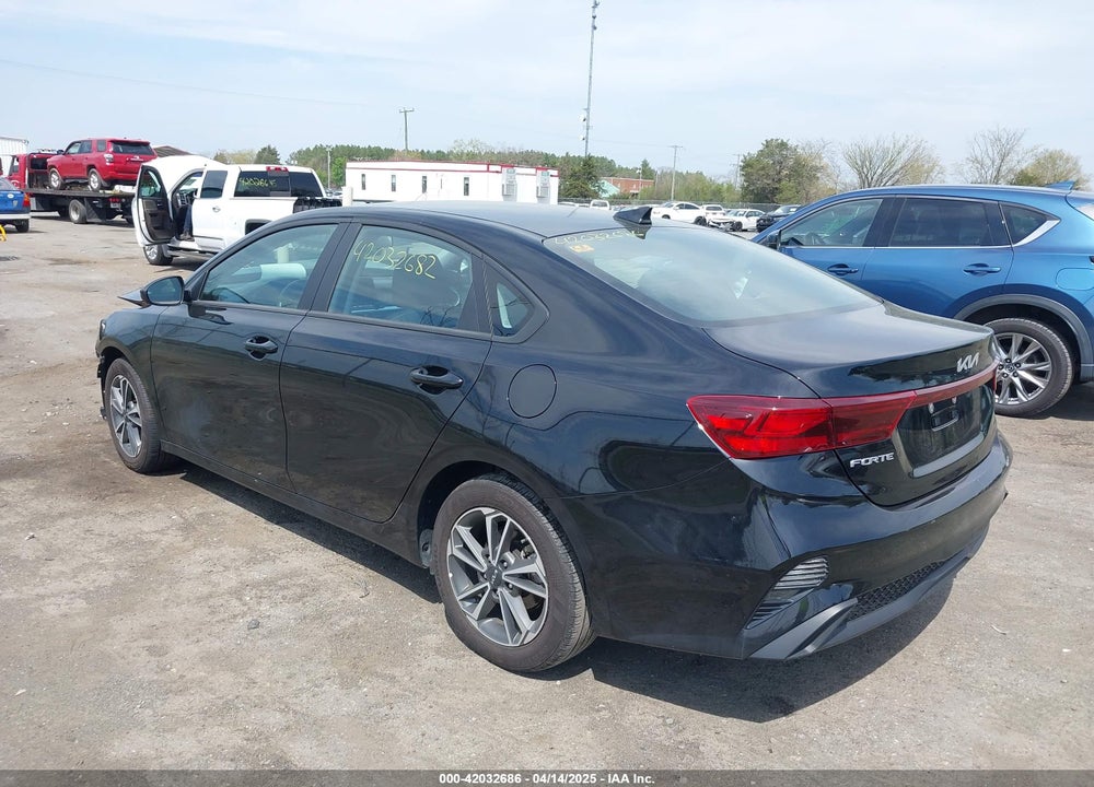 2023 KIA FORTE LXS VIN: 3KPF24AD8PE663900