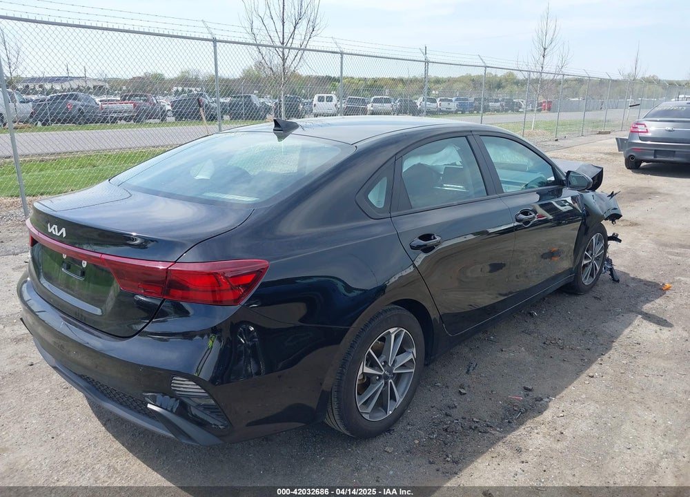 2023 KIA FORTE LXS VIN: 3KPF24AD8PE663900