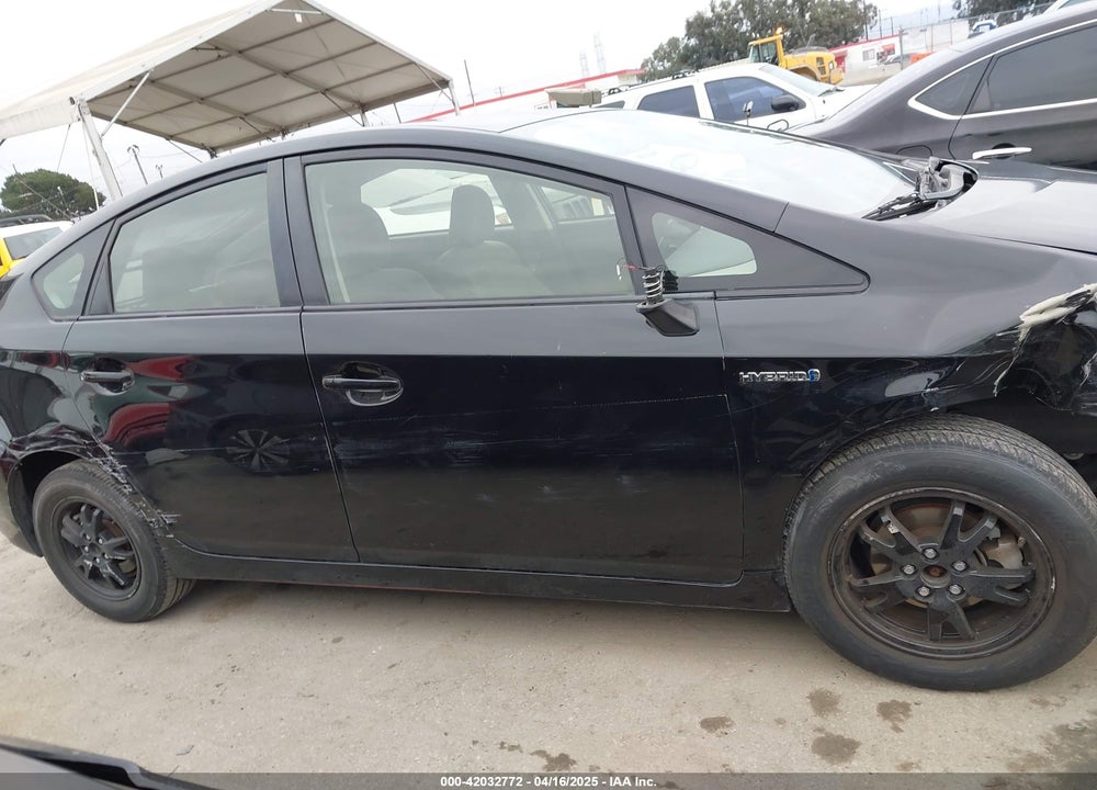 2013 TOYOTA PRIUS TWO VIN: JTDKN3DU2D5633472