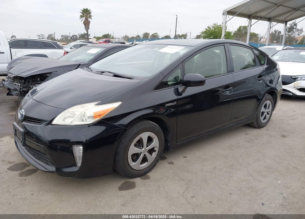 2013 TOYOTA PRIUS TWO VIN: JTDKN3DU2D5633472