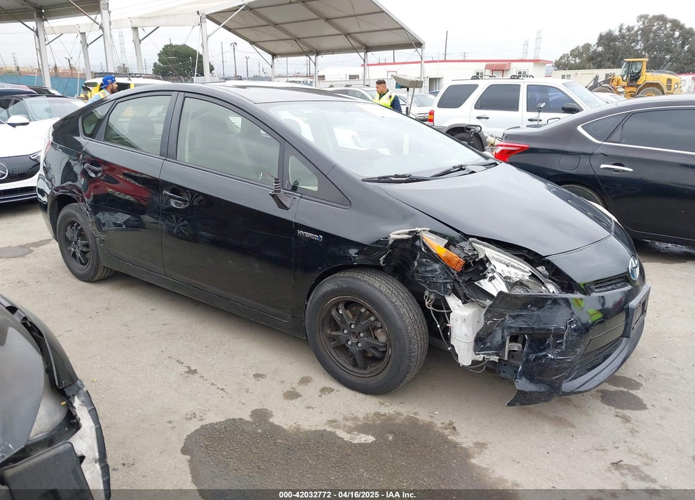 2013 TOYOTA PRIUS TWO VIN: JTDKN3DU2D5633472