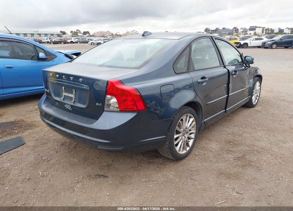 2009 VOLVO S40 2.4I VIN: YV1MS382292445158