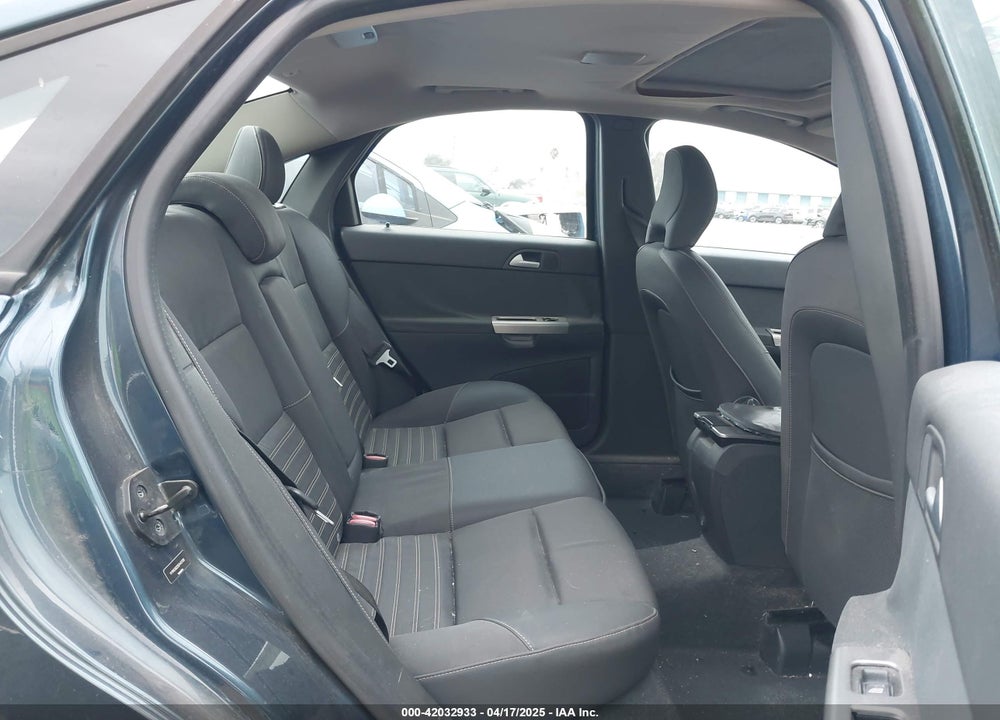 2009 VOLVO S40 2.4I VIN: YV1MS382292445158