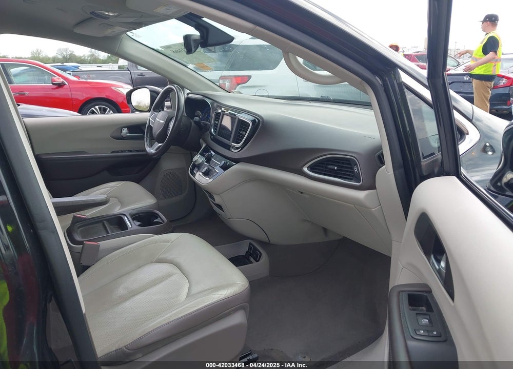 2019 CHRYSLER PACIFICA VIN: 2C4RC1BG3KR597314