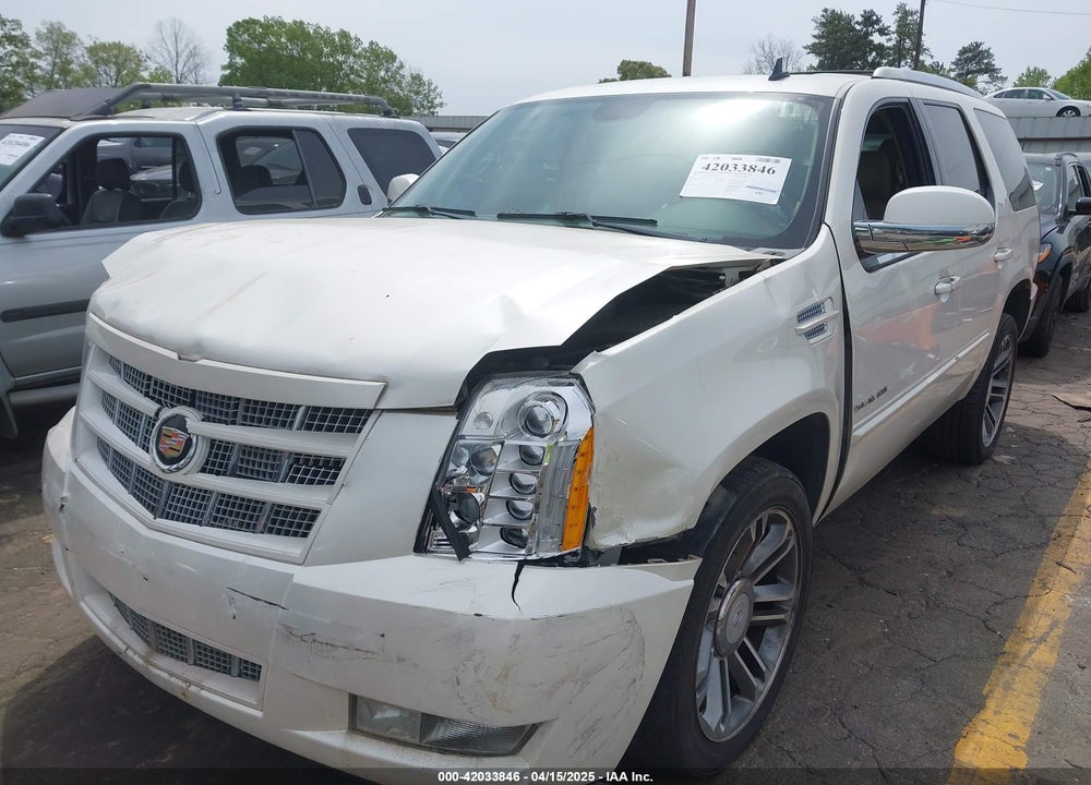 2013 CADILLAC ESCALADE VIN: 1GYS4CEF3DR182414