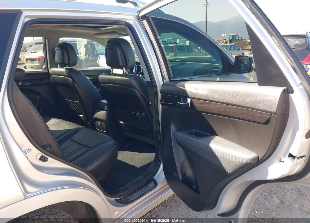 2012 KIA SORENTO SX V6 VIN: 5XYKWDA20CG281732