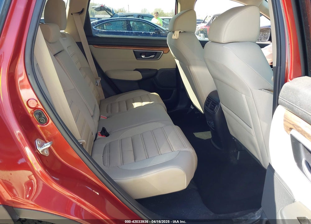 2018 HONDA CR-V VIN: 2HKRW2H51JH661056