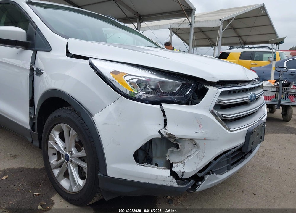 2017 FORD ESCAPE SE VIN: 1FMCU0G95HUB53575