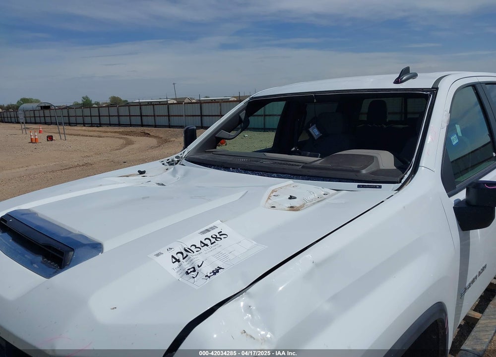 2024 CHEVROLET SILVERADO 3500HD 4WD  STANDARD BED LT VIN: 2GC4YTEY0R1176798