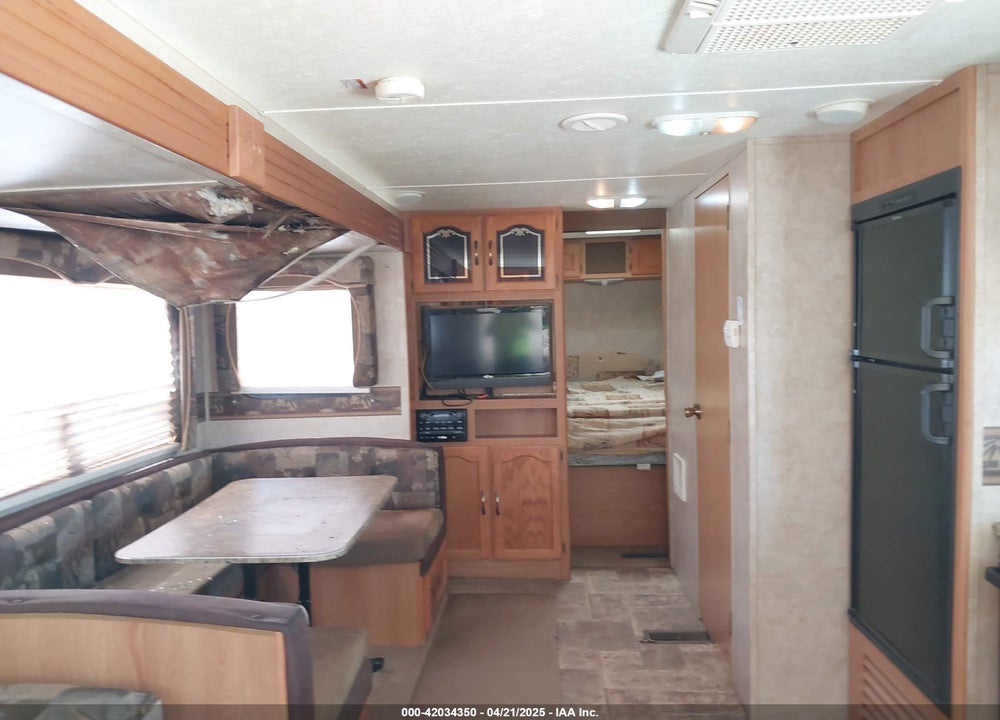 2011 KEYSTONE SPRINGDALE 266 VIN: 4YDT2662XB3101063