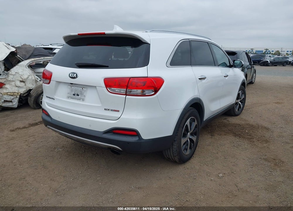 2018 KIA SORENTO 2.0T EX VIN: 5XYPH4A10JG408130