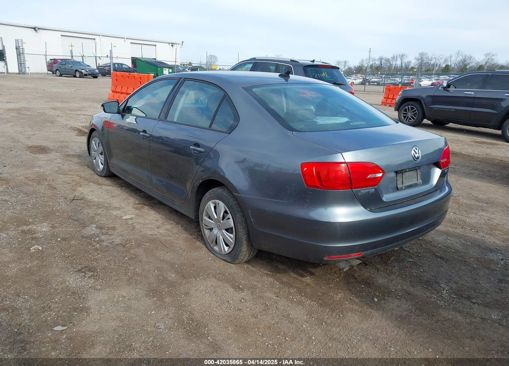 2014 VOLKSWAGEN JETTA VIN: 3VWD17AJ7EM246947