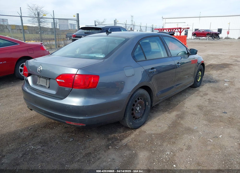 2014 VOLKSWAGEN JETTA VIN: 3VWD17AJ7EM246947