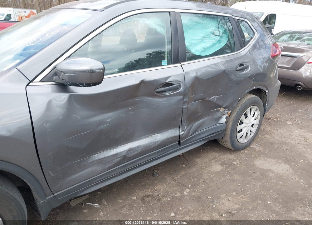 2018 NISSAN ROGUE VIN: 5N1AT2MT4JC797733