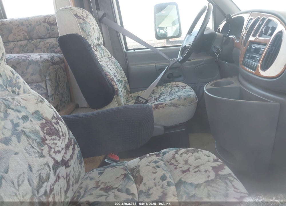 1998 FORD ECONOLINE E450 SUPER DUTY CUTWY  RV VIN: 1FDXE40S4WHB70960
