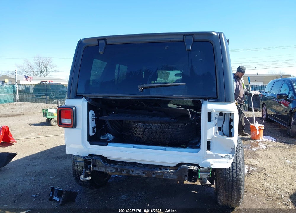 2018 JEEP WRANGLER UNLIMITED SPORT S 4X4 VIN: 1C4HJXDG8JW117341