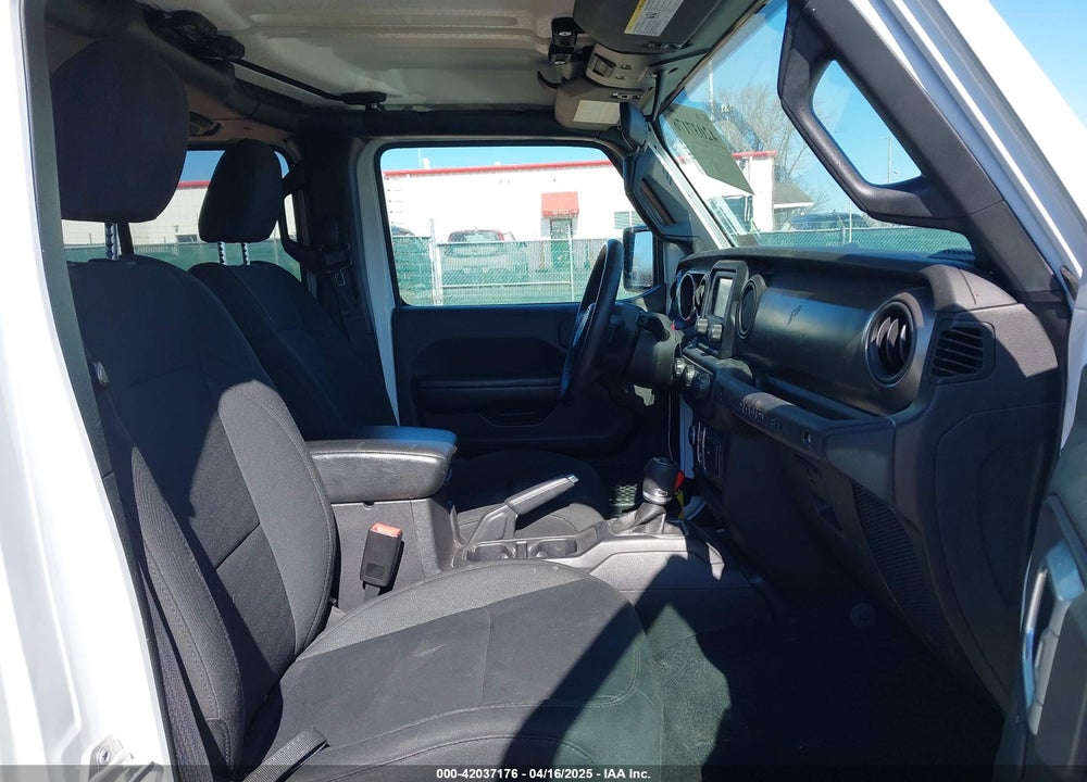 2018 JEEP WRANGLER UNLIMITED SPORT S 4X4 VIN: 1C4HJXDG8JW117341
