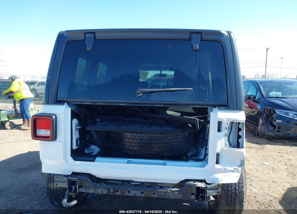 2018 JEEP WRANGLER UNLIMITED SPORT S 4X4 VIN: 1C4HJXDG8JW117341
