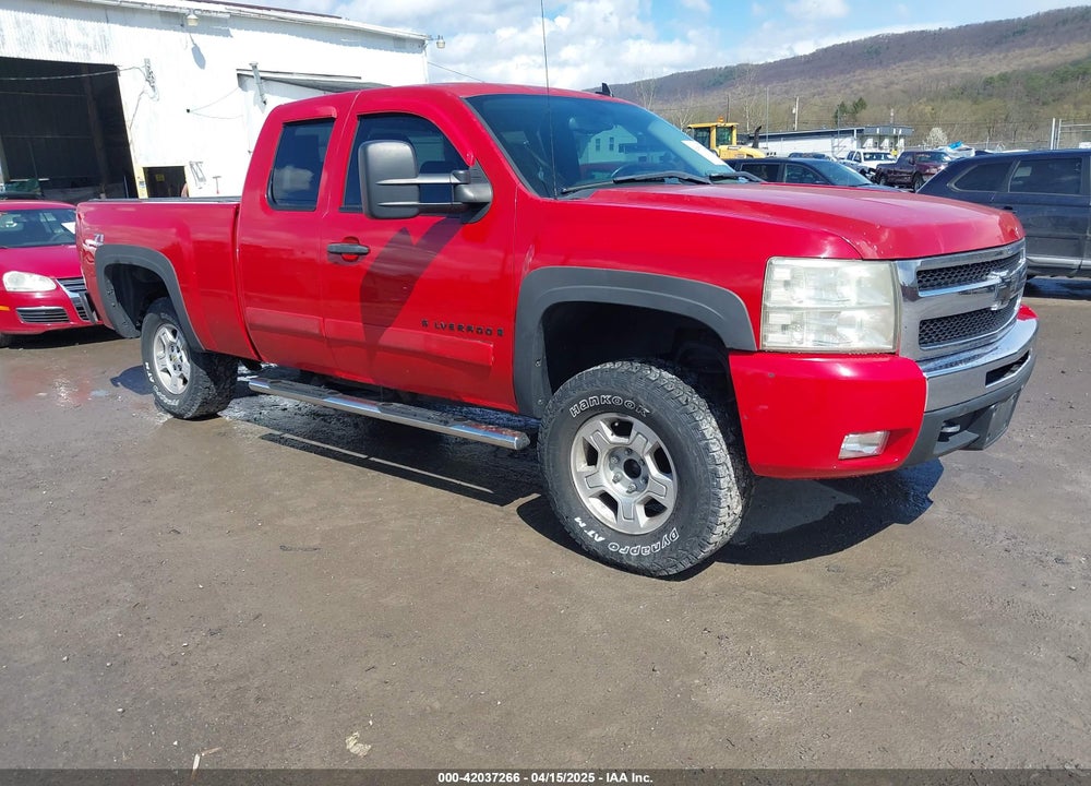 2008 CHEVROLET SILVERADO 1500 LT1 VIN: 2GCEK19J281251703