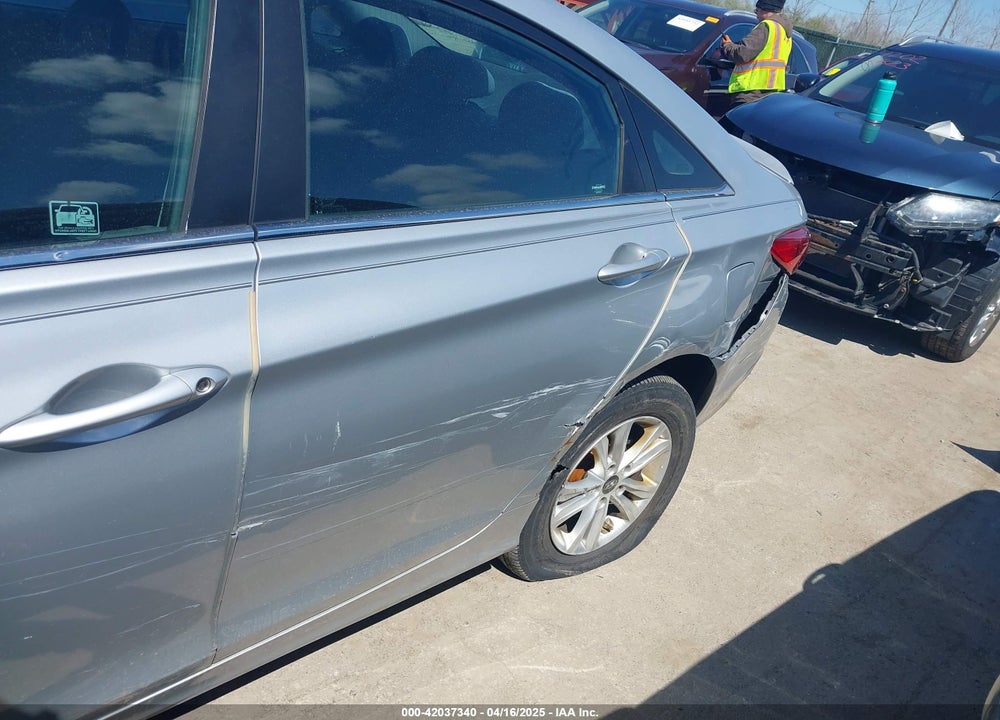 2013 HYUNDAI SONATA GLS VIN: 5NPEB4ACXDH788875