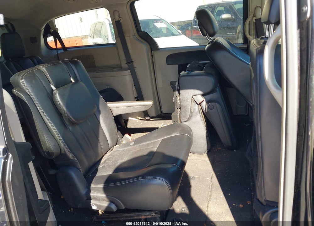 2016 CHRYSLER TOWN & COUNTRY TOURING VIN: 2C4RC1BG0GR147837