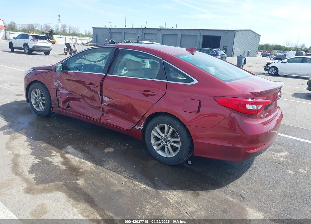 2015 HYUNDAI SONATA VIN: 5NPE24AF5FH146951