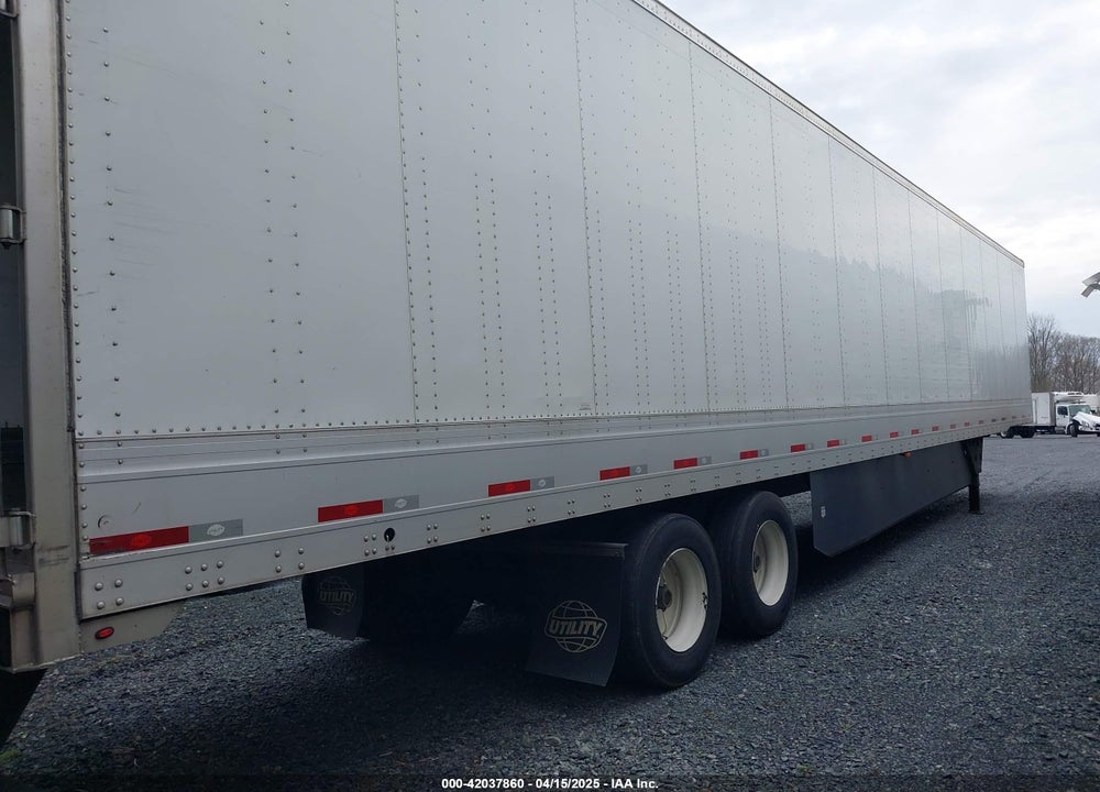 2022 UTILITY TRAILER MFG --- VIN: 1UYVS2530N7528605