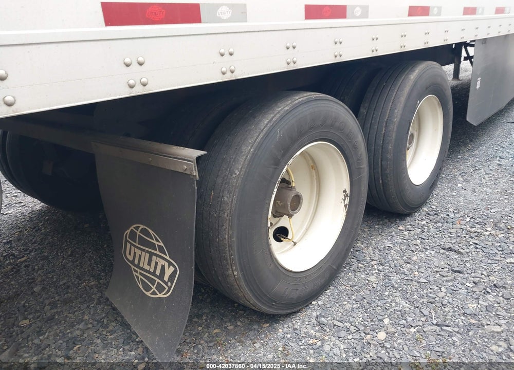 2022 UTILITY TRAILER MFG --- VIN: 1UYVS2530N7528605
