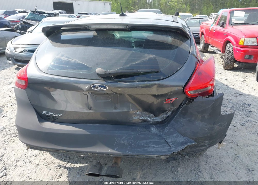 2018 FORD FOCUS VIN: 1FADP3L96JL332250
