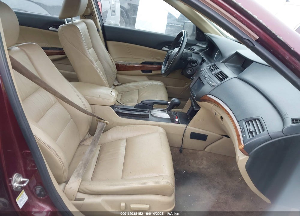 2012 HONDA ACCORD VIN: 1HGCP2F82CA132551