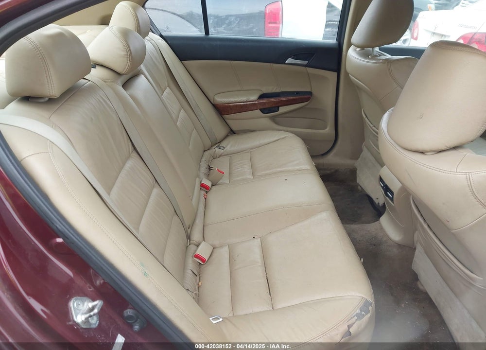 2012 HONDA ACCORD VIN: 1HGCP2F82CA132551