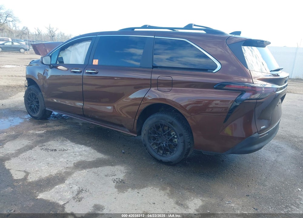 2024 TOYOTA SIENNA XLE VIN: 5TDJSKFC5RS149767