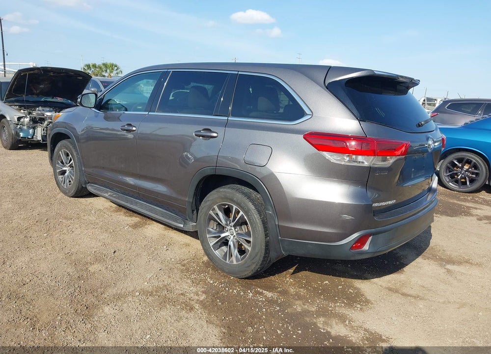 2017 TOYOTA HIGHLANDER LE VIN: 5TDZARFH0HS027259