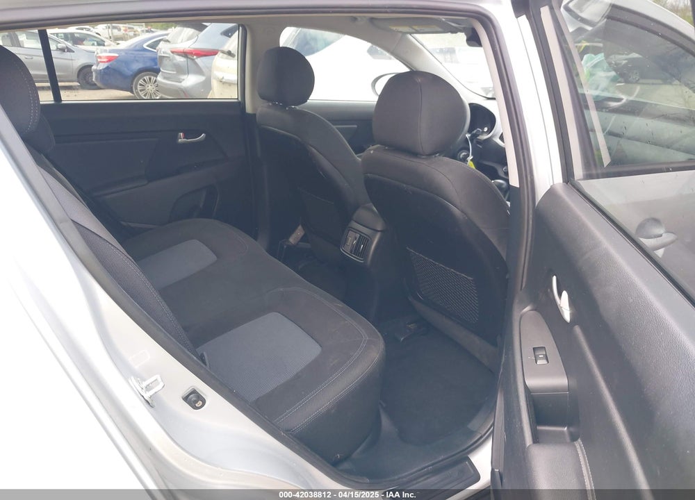 2016 KIA SPORTAGE LX VIN: KNDPB3AC8G7871636