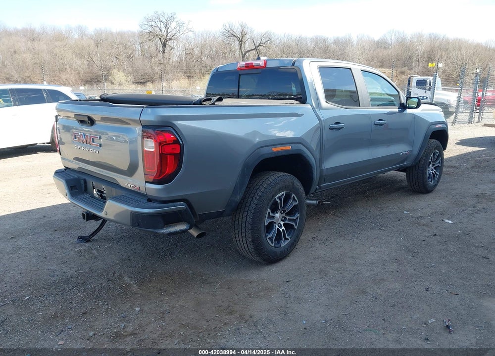 2024 GMC CANYON 4WD AT4 VIN: 1GTP6DEK2R1294071