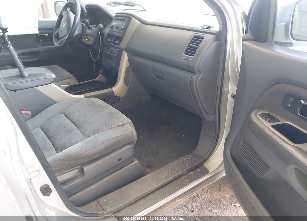 2008 HONDA PILOT SE VIN: 5FNYF28358B027624