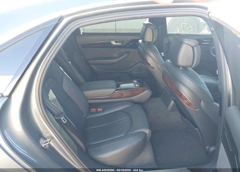 2017 AUDI A8 L VIN: WAU44AFD9HN010351