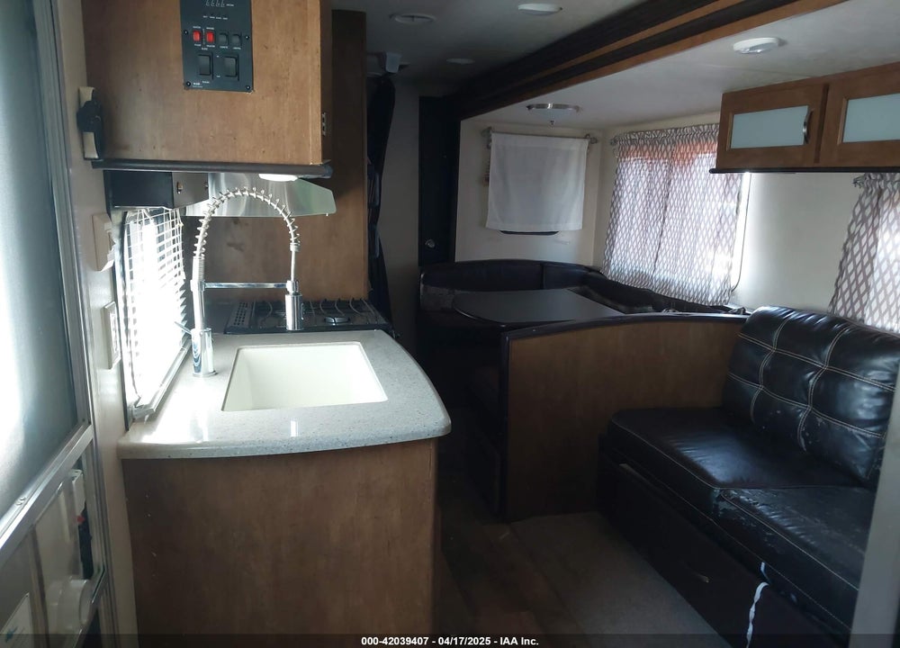 2017 FOREST RIVER WILDWOOD  26TBSS TRAVEL TRAILER VIN: 4X4TWDB20HA262067