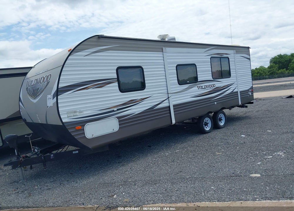 2017 FOREST RIVER WILDWOOD  26TBSS TRAVEL TRAILER VIN: 4X4TWDB20HA262067